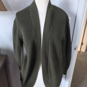 AEO Olive Green Women's Sweater With Side Pockets